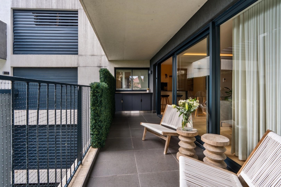 2 Bedroom Property for Sale in Sea Point Western Cape